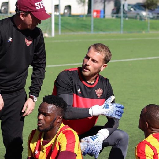 Caption this! Assistant coach Wesley, goal-keeper @bdejongg and striker @iqraamrayners deep in discussion. #stellenboschfc…