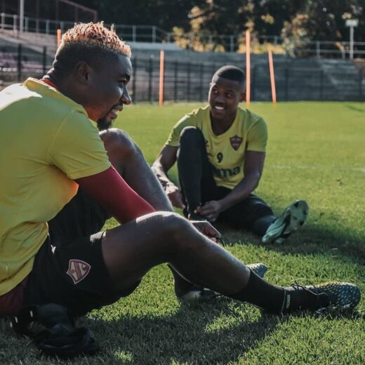 Lacing up before we go again stellenboschfc proudlystellenbosch.jpg