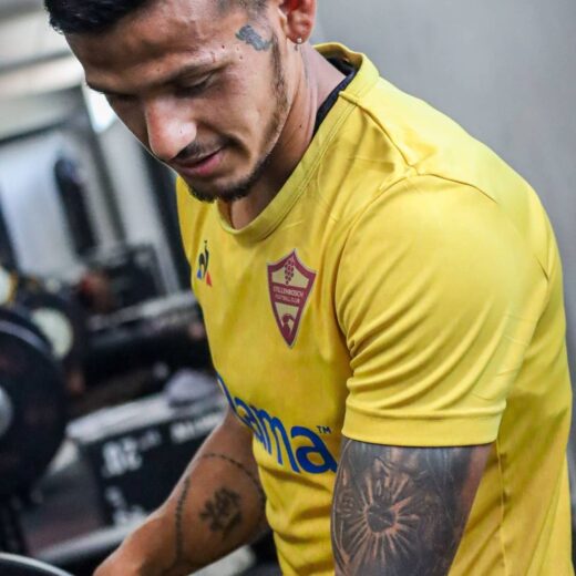 Obsessively focused on improving in 100 areas by 1 than.jpg